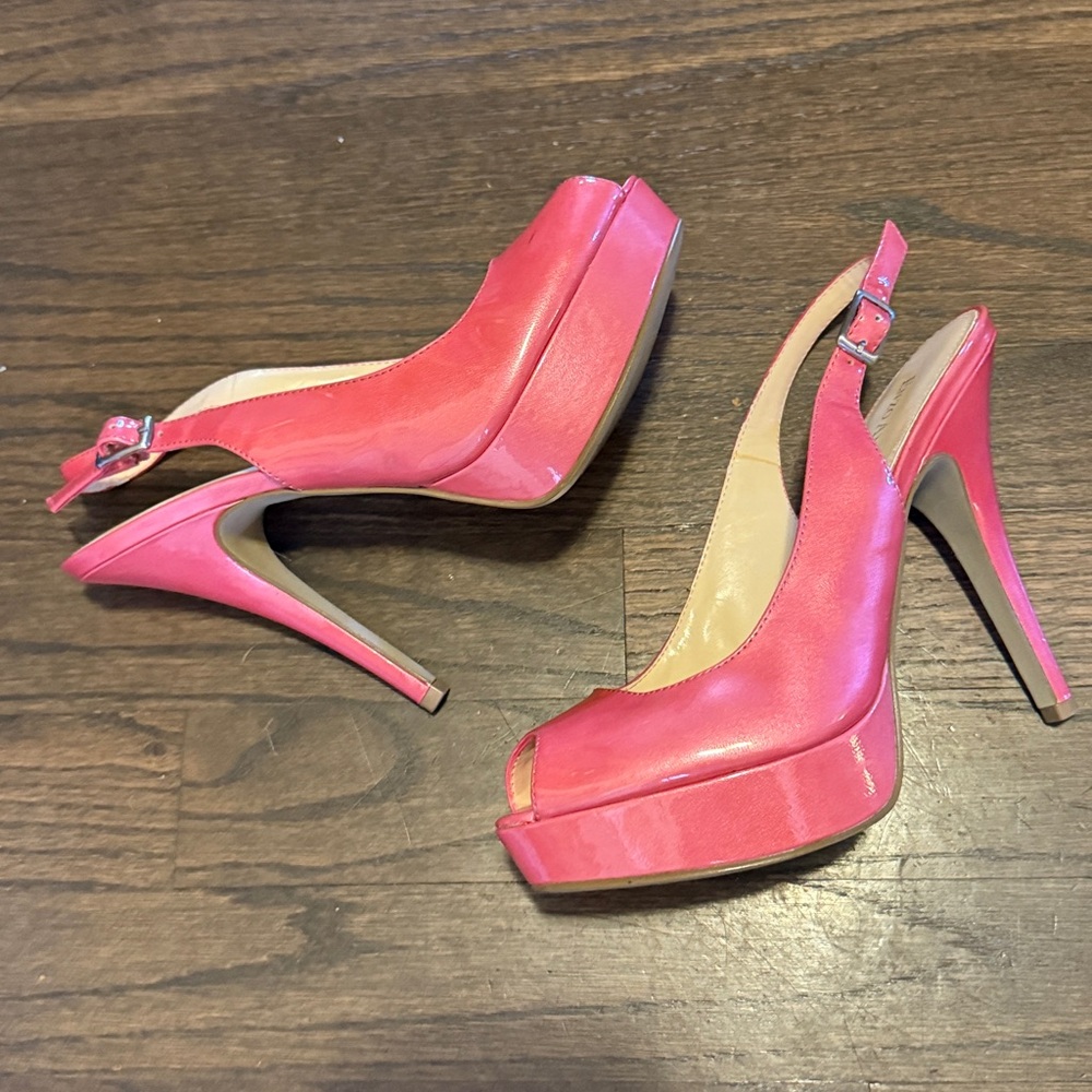 Enzo Angiolini Coral Peep Toe Slingback Heels Womans 6